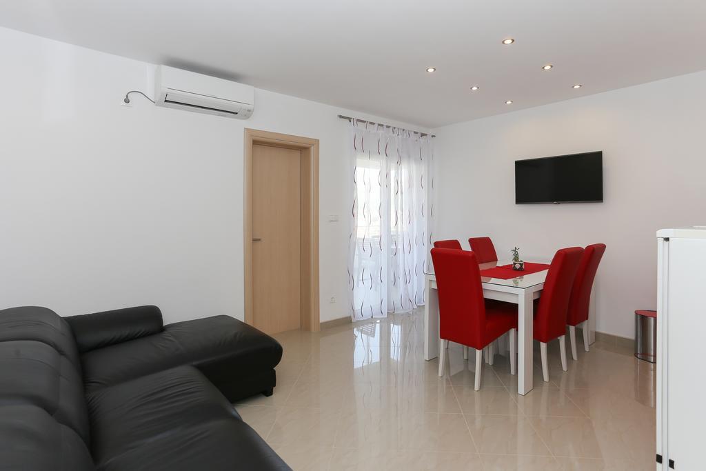 Apartments Ivan โตรกีร์ ภายนอก รูปภาพ